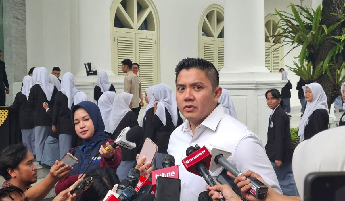 Heboh Isu Reshuffle! Teddy Indra Wijaya Angkat Bicara: Tunggu Saja